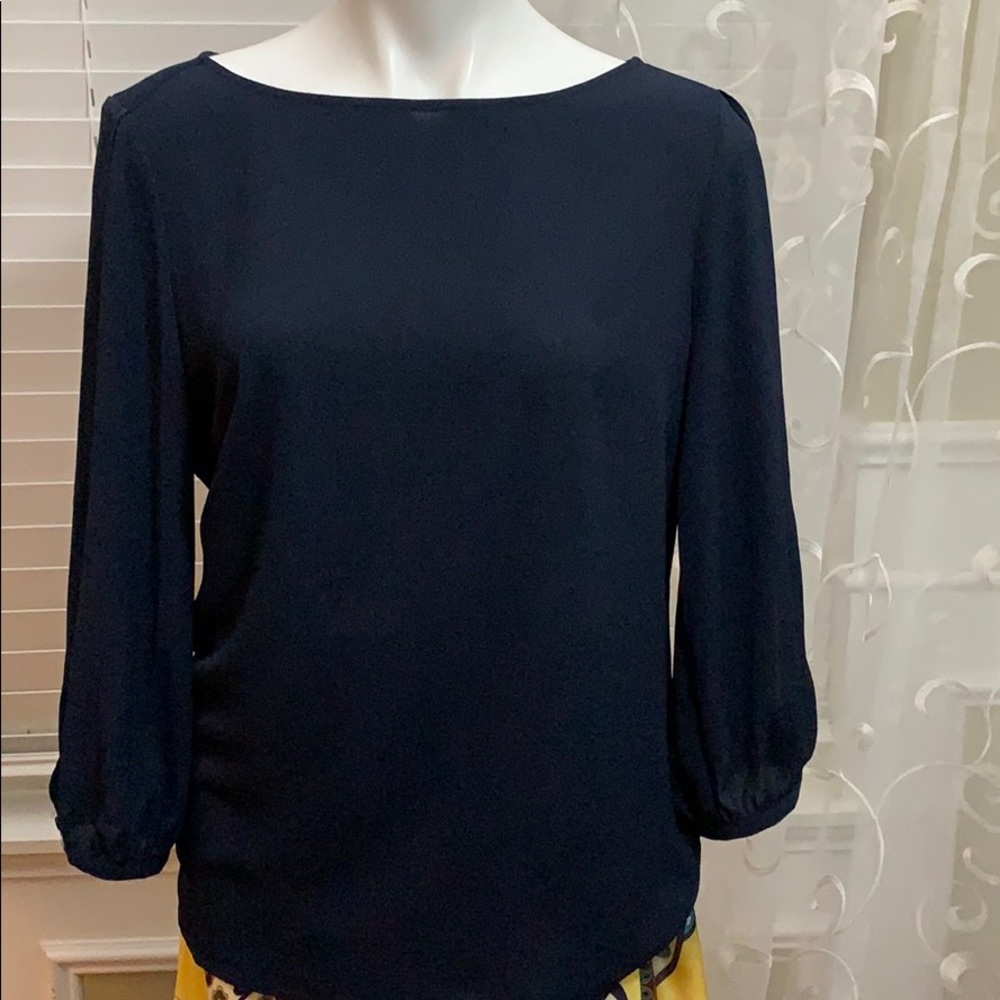 Long sleeve Chiffon blouse with cold shoulders